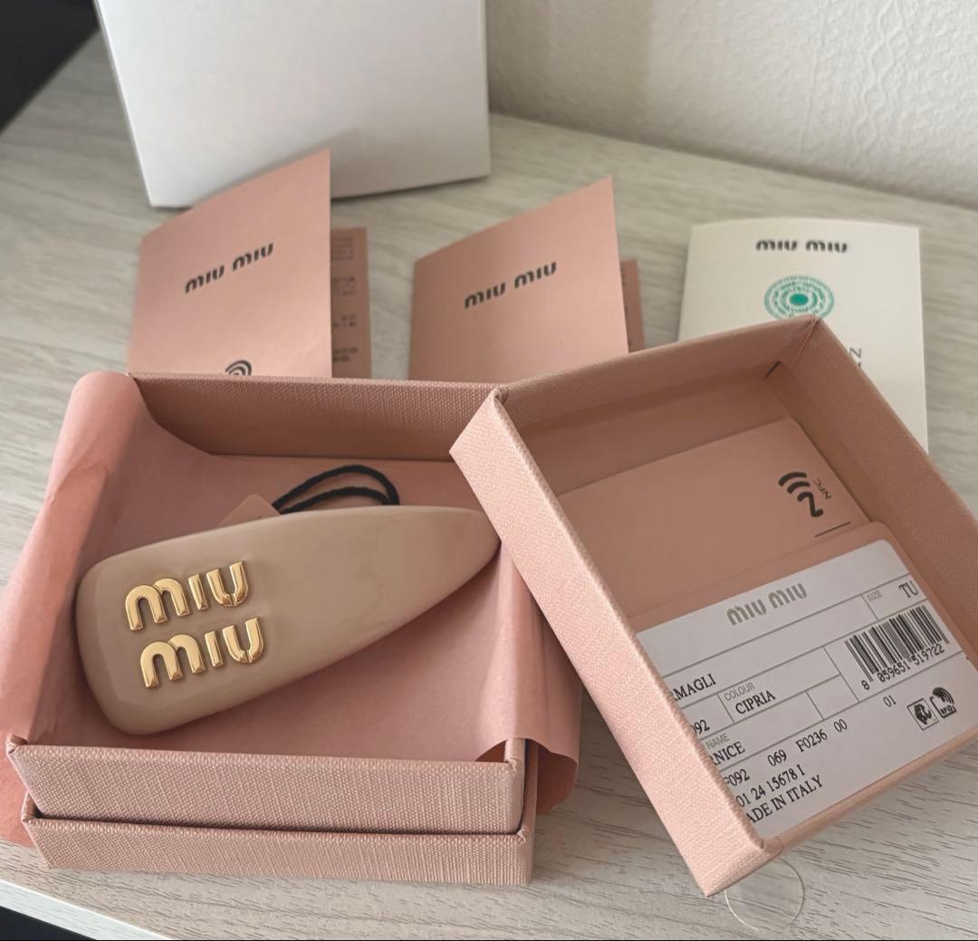 miumiu バレッタ クリップ