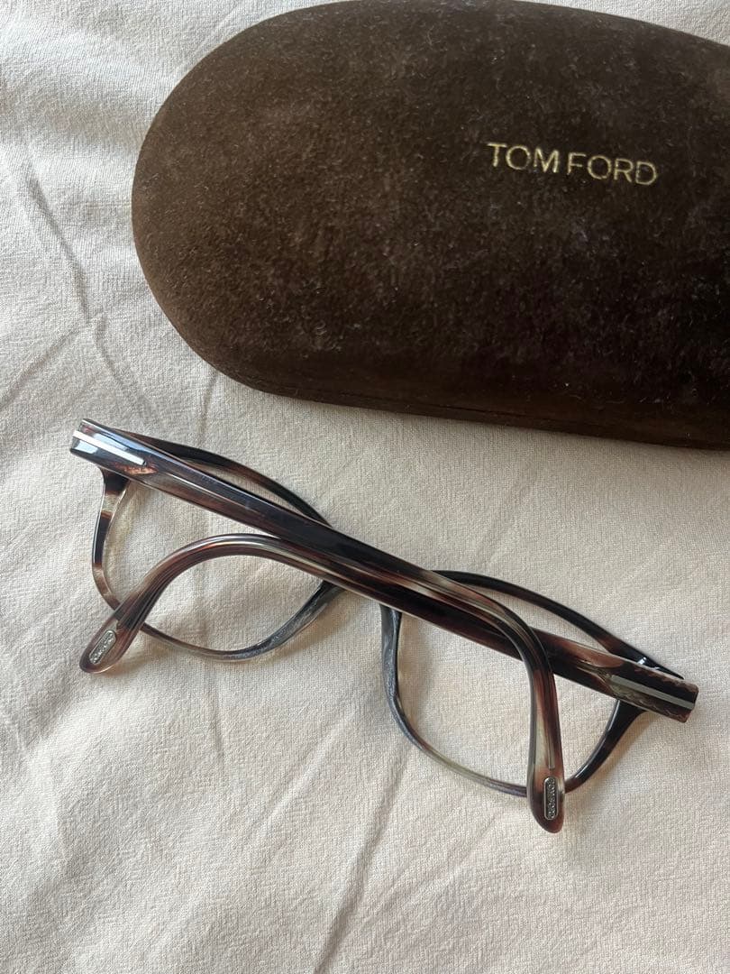TOM FORD TF 5196 サングラス ケース付き