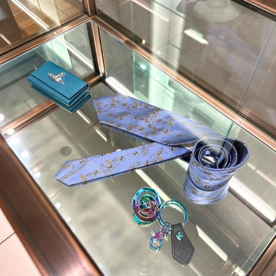 店舗別注 限定ヴィヴィアンウエストウッド 限定 EXECUTIVE キーケース