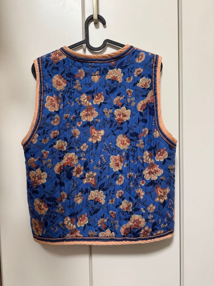 シンゾーン shinzone★キルティング フラワープリント ベスト