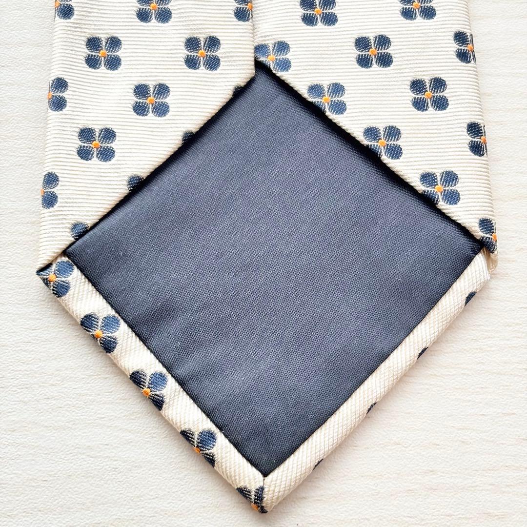 FRANCO BASSI フランコバッシ 白系 アイボリー 花柄 シルクネクタイ