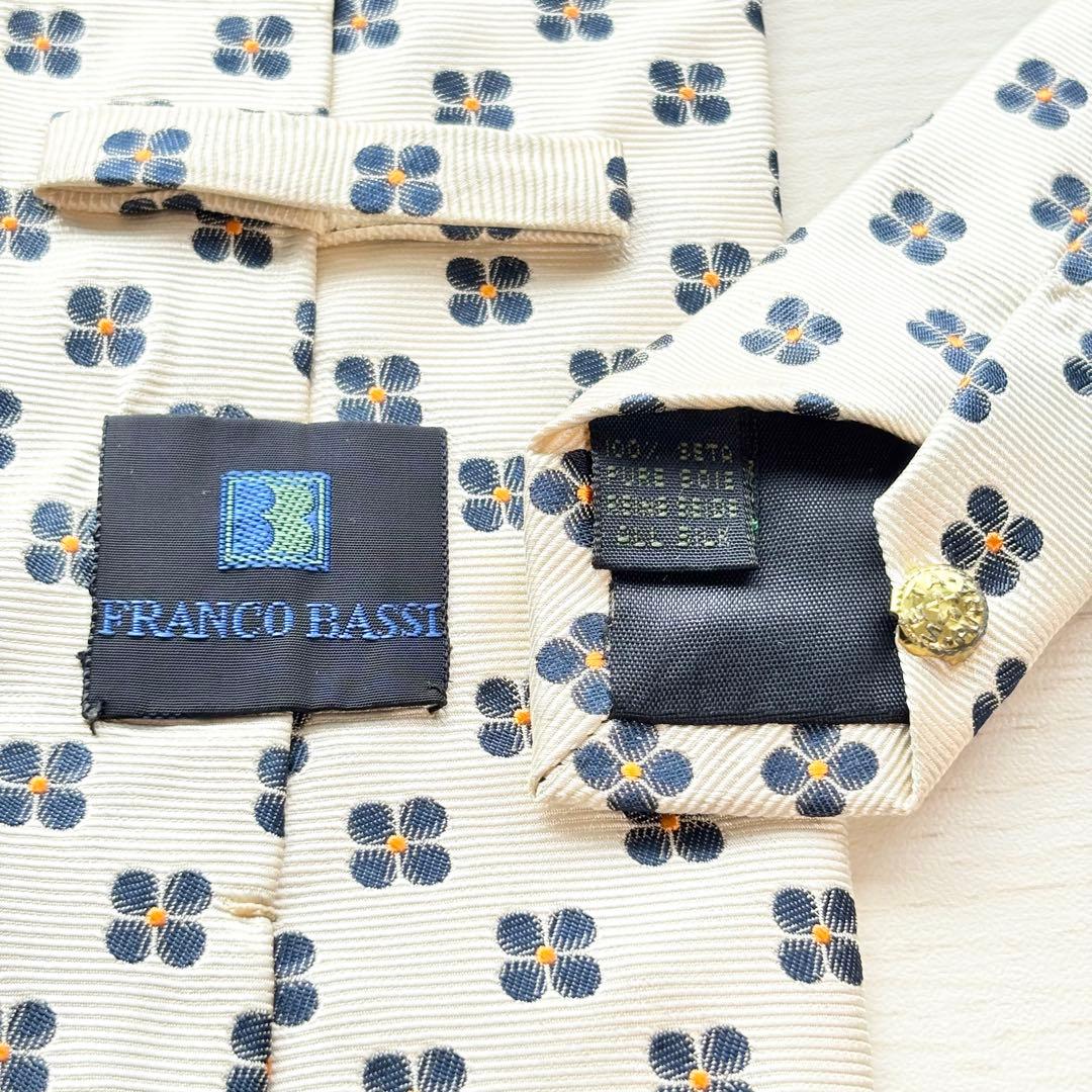 FRANCO BASSI フランコバッシ 白系 アイボリー 花柄 シルクネクタイ