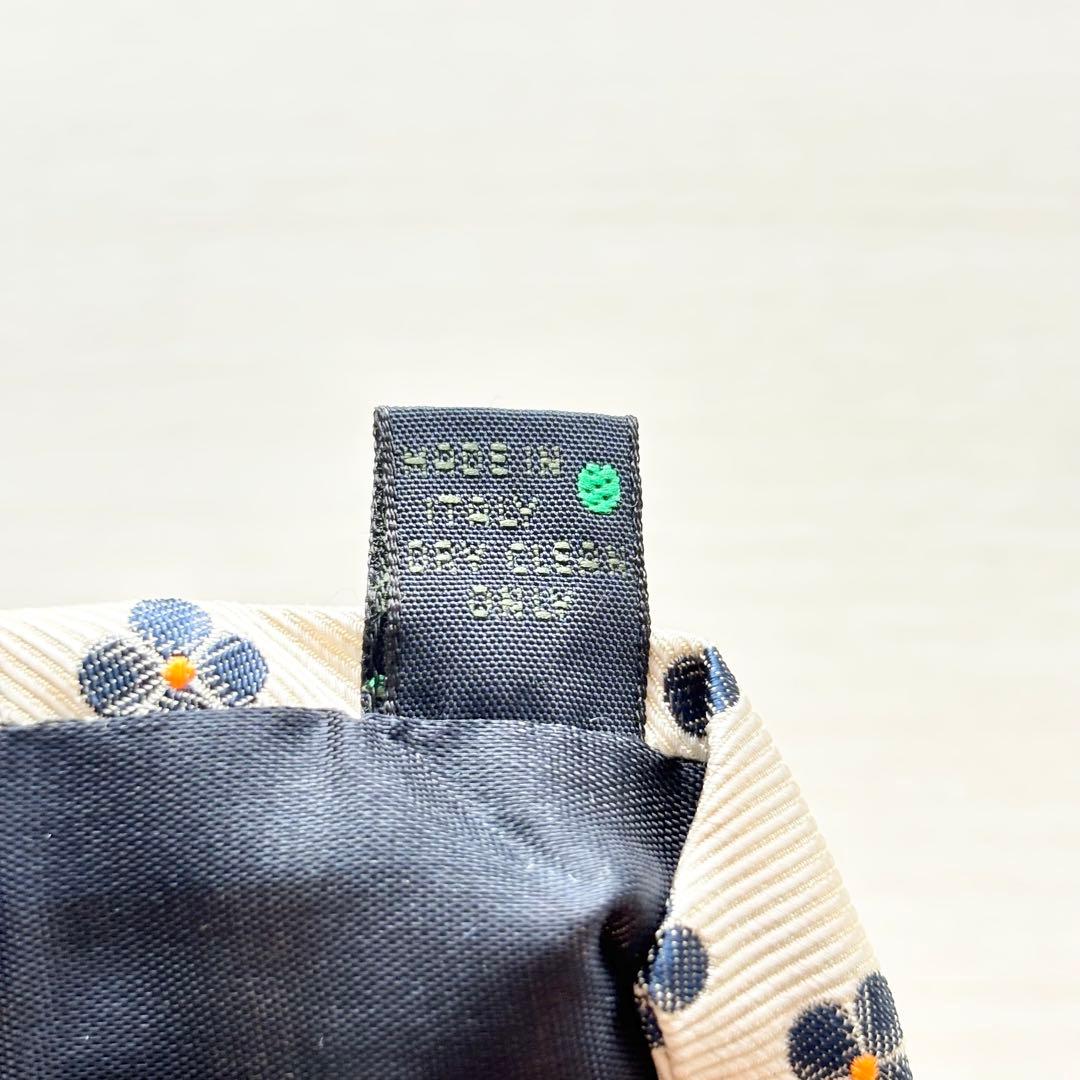 FRANCO BASSI フランコバッシ 白系 アイボリー 花柄 シルクネクタイ