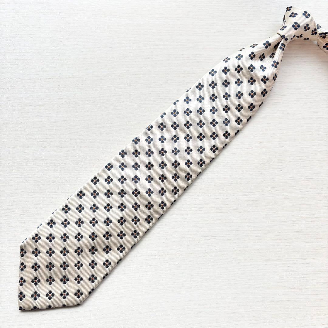 FRANCO BASSI フランコバッシ 白系 アイボリー 花柄 シルクネクタイ