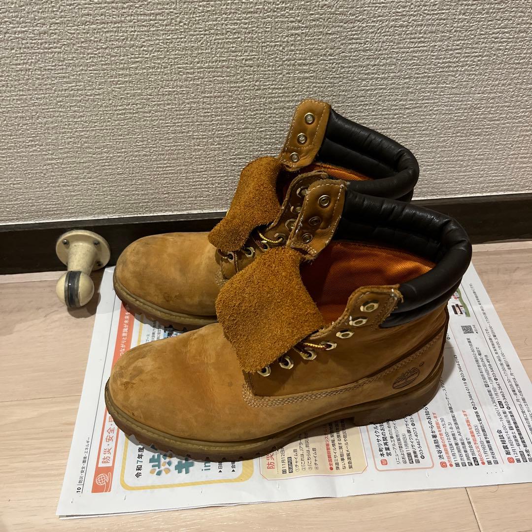 Timberland 防水ベージュレザー ワークブーツ