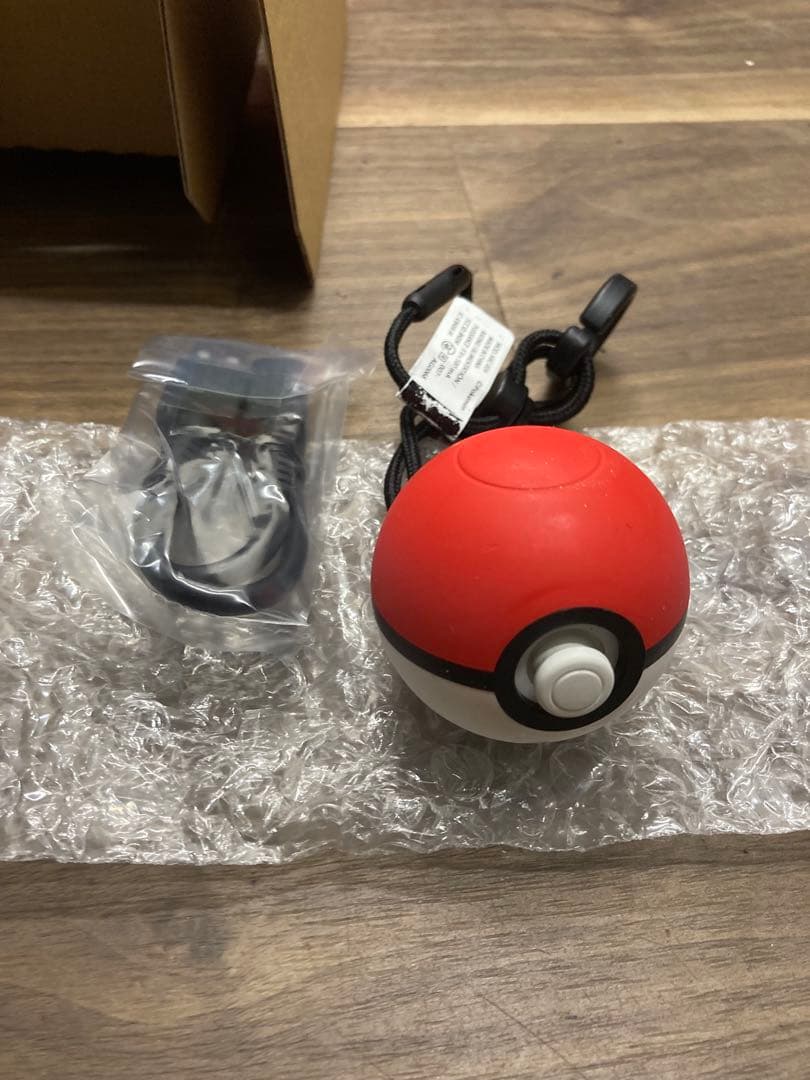 ス*テ様 Nintendo Switch ネオンブルー/レッド ポケモンイーブイ