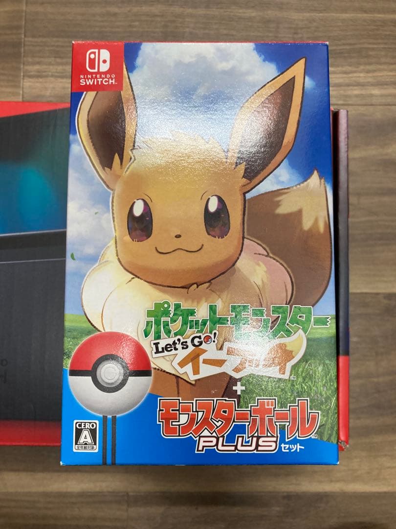 ス*テ様 Nintendo Switch ネオンブルー/レッド ポケモンイーブイ