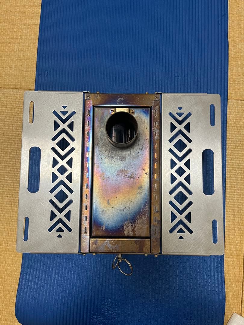 Soomloom卓上薪ストーブDECO2.0 スパークアレスタと煙突ブラシ付き！