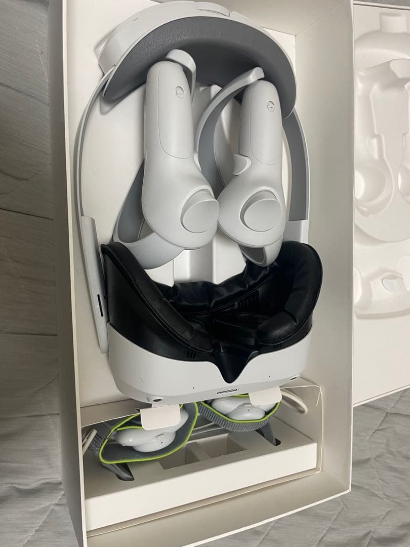 PICO 4 ＋PICO Motion Tracker VR