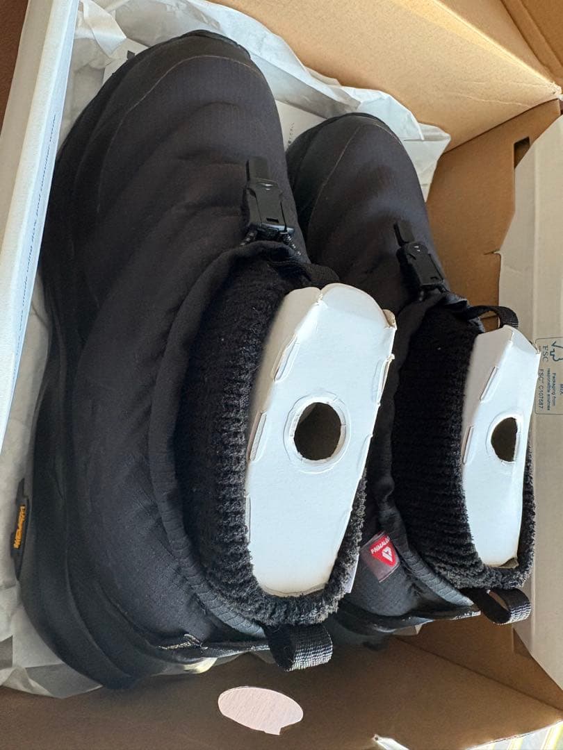 AY様　連休中特価！　HOKA W KAHA 2 FROST 24.5センチ