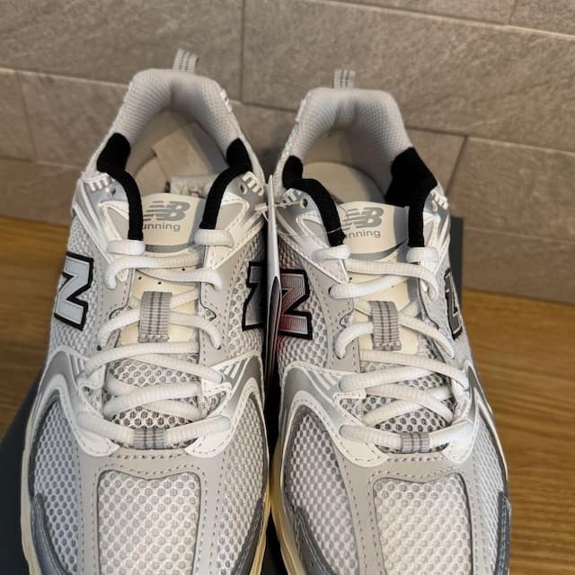 MR530 TA シルバー ホワイト 23.0cm ニューバランス