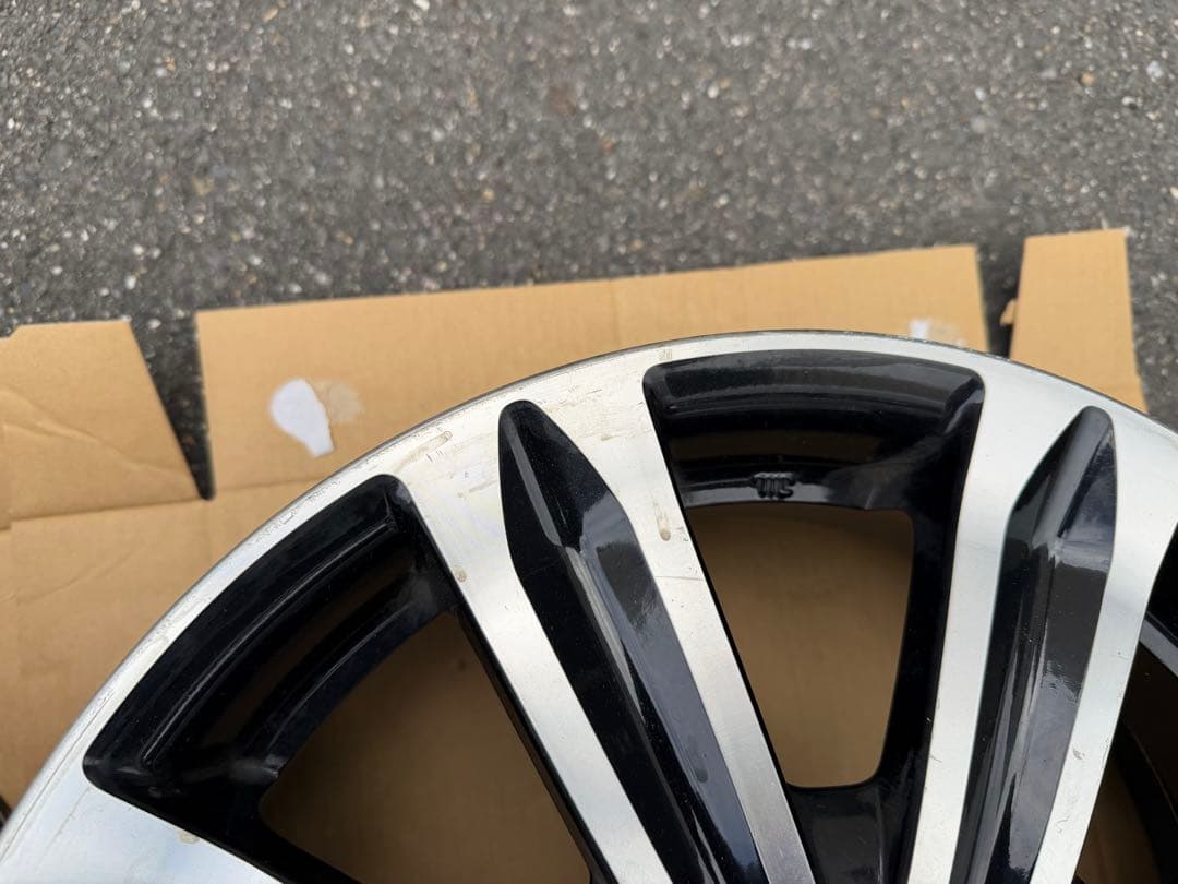 LA600S タントカスタム 純正ホイール 2本のみ