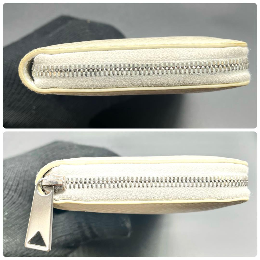 美品✨ボッテガ 長財布 ラウンドファスナー デボスイントレチャート 白 レザー