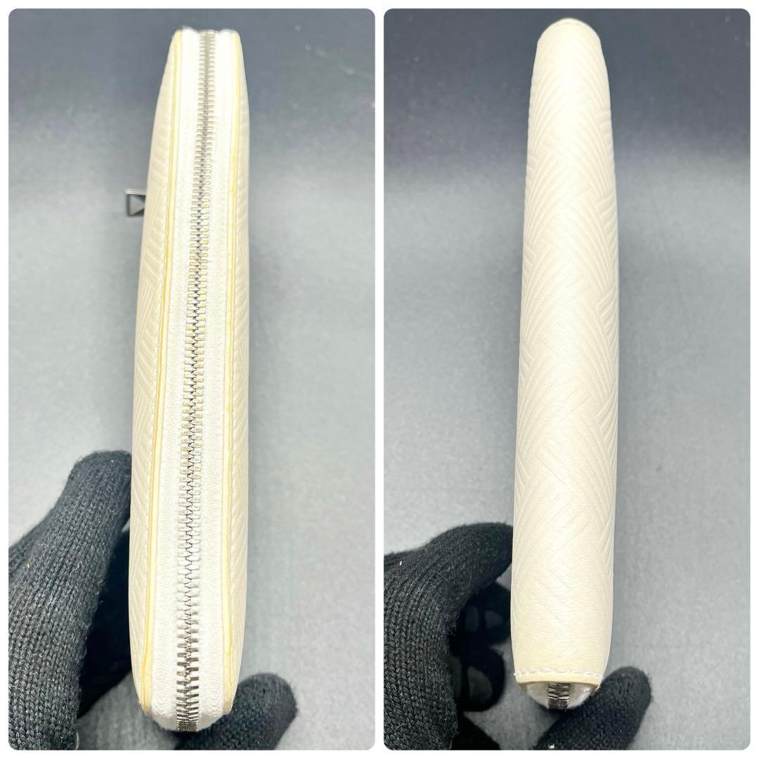 美品✨ボッテガ 長財布 ラウンドファスナー デボスイントレチャート 白 レザー