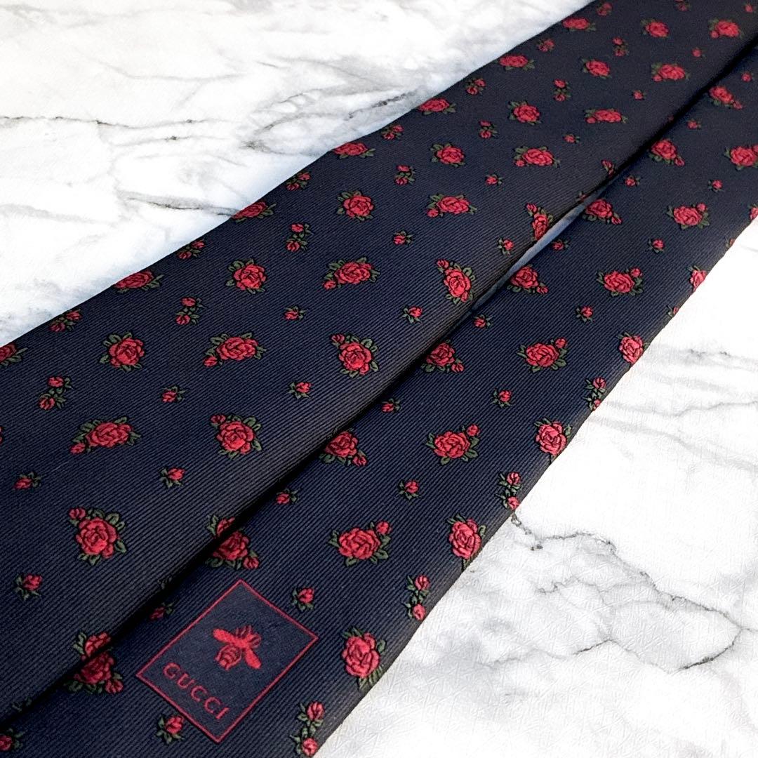 ✨未使用クラス✨GUCCI 現行　インターロッキング　GG柄 薔薇の花　ネクタイ
