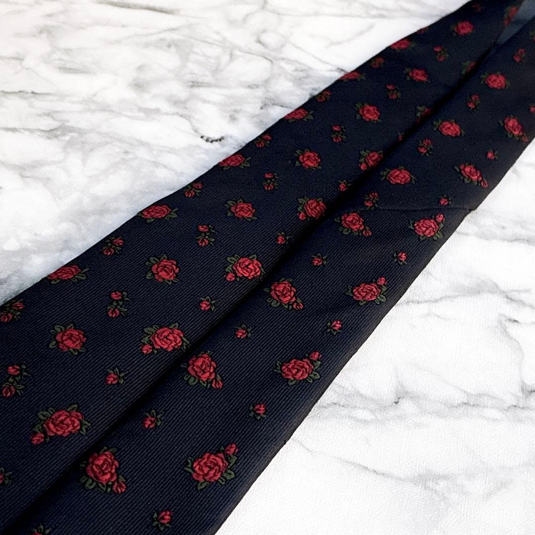 ✨未使用クラス✨GUCCI 現行　インターロッキング　GG柄 薔薇の花　ネクタイ