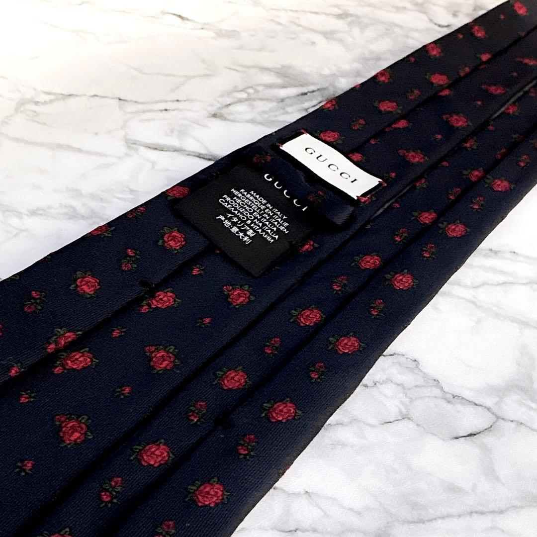 ✨未使用クラス✨GUCCI 現行　インターロッキング　GG柄 薔薇の花　ネクタイ