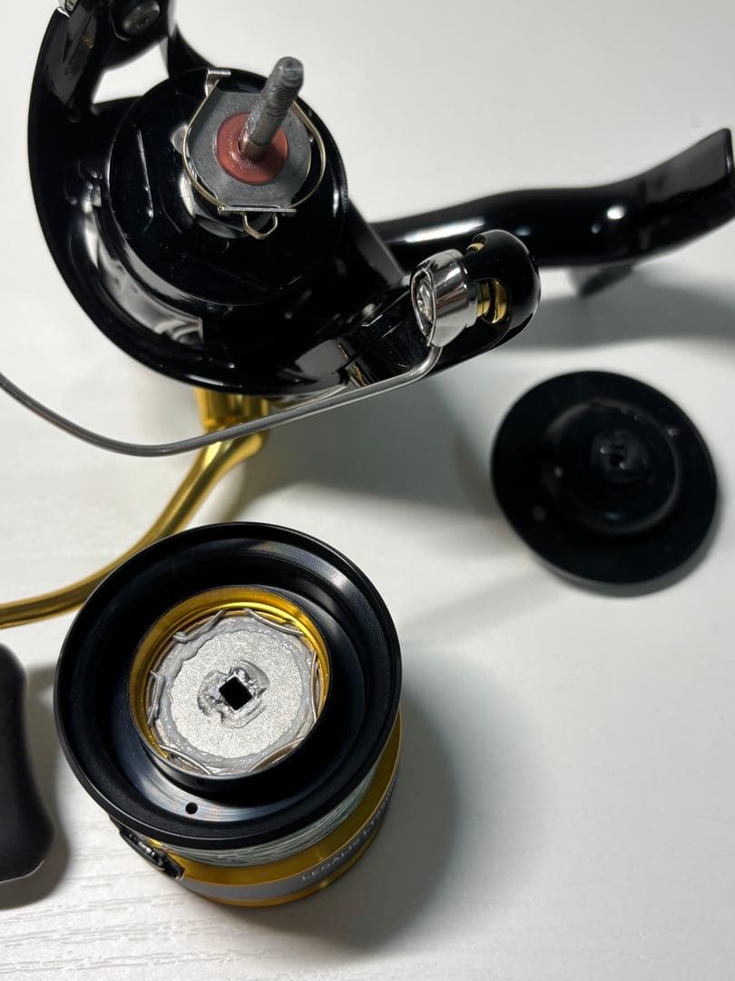 ダイワ　23 レガリス　lt2500s-xh 釣り　リール　スピニング