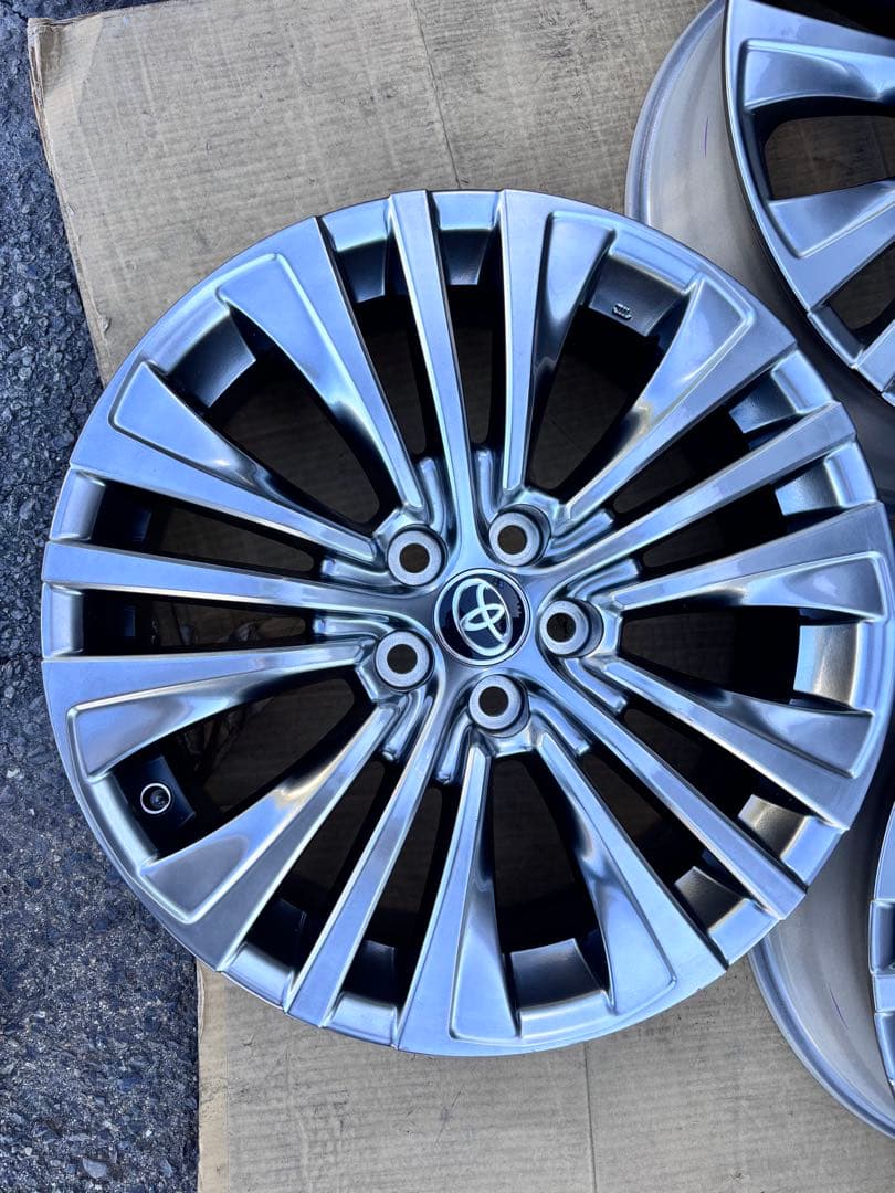 新車外しトヨタ 80系 ハリアー 純正 zアルミホイール 19インチ 4本セット