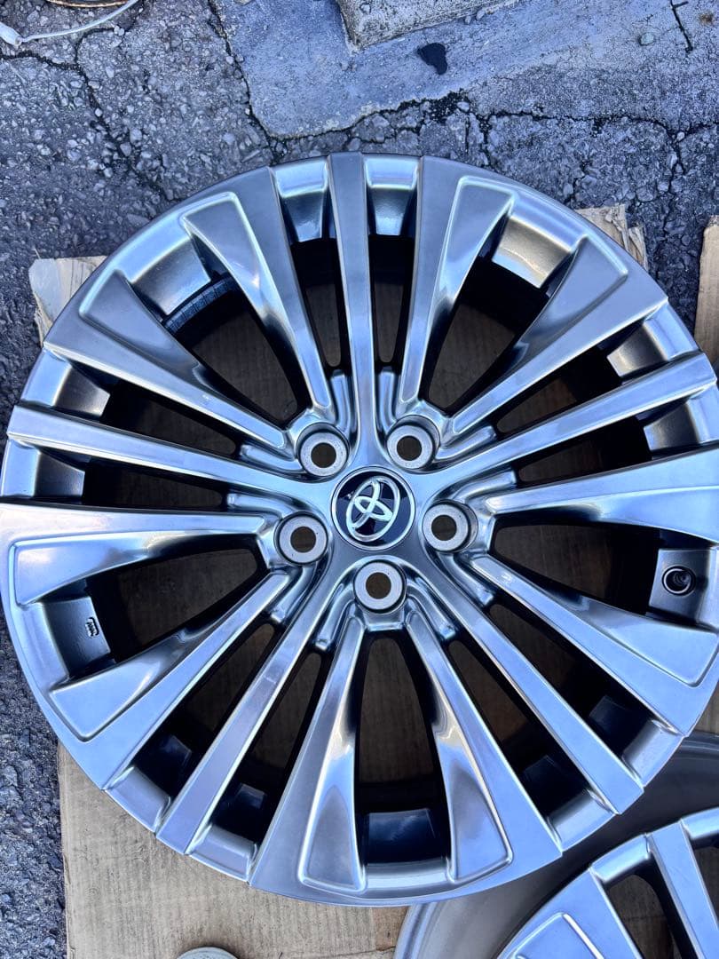 新車外しトヨタ 80系 ハリアー 純正 zアルミホイール 19インチ 4本セット