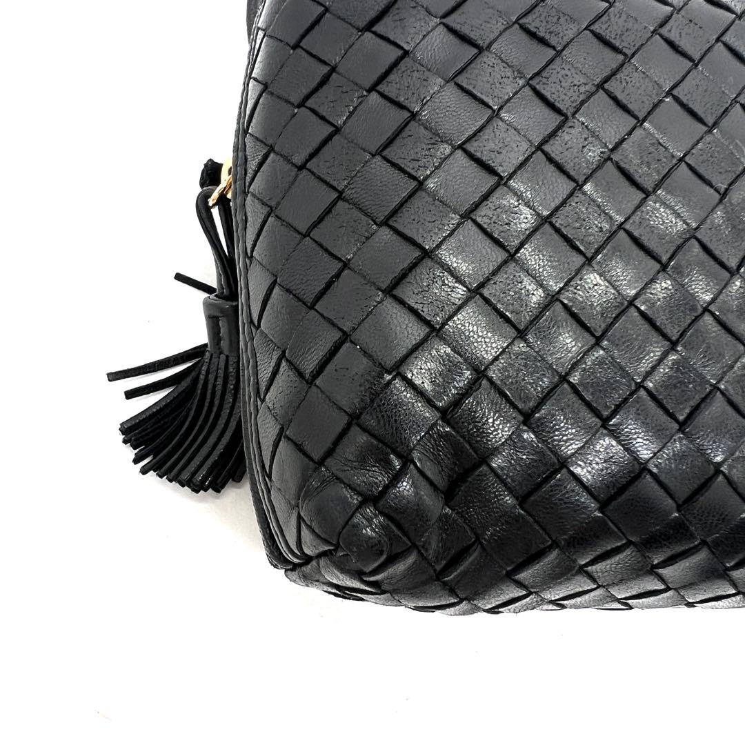 【極美品】ボッテガヴェネタ カメラバッグ イントレチャート タッセル ブラック