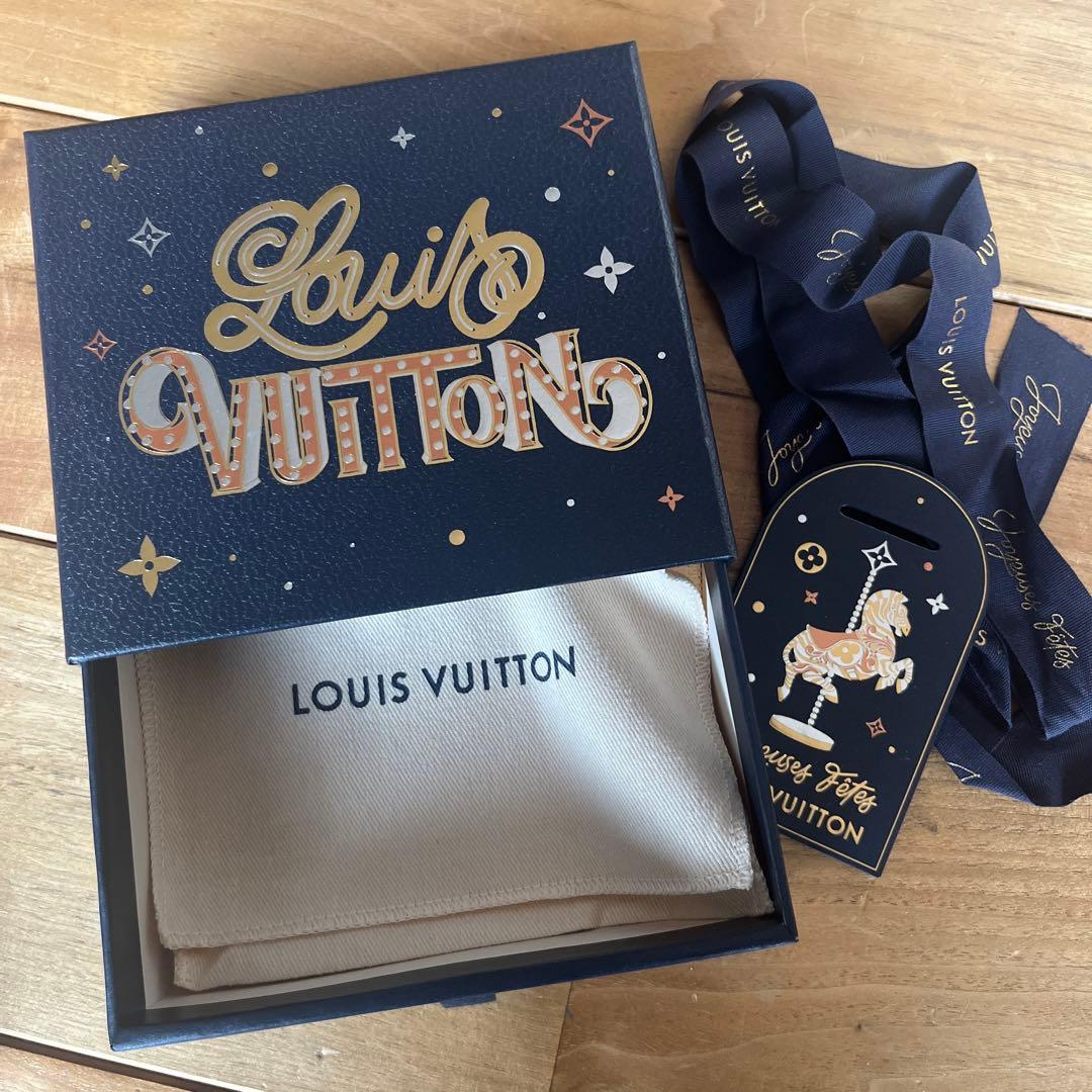 LOUIS VUITTON(ルイ・ヴィトン) ヴィクター・ウォレット