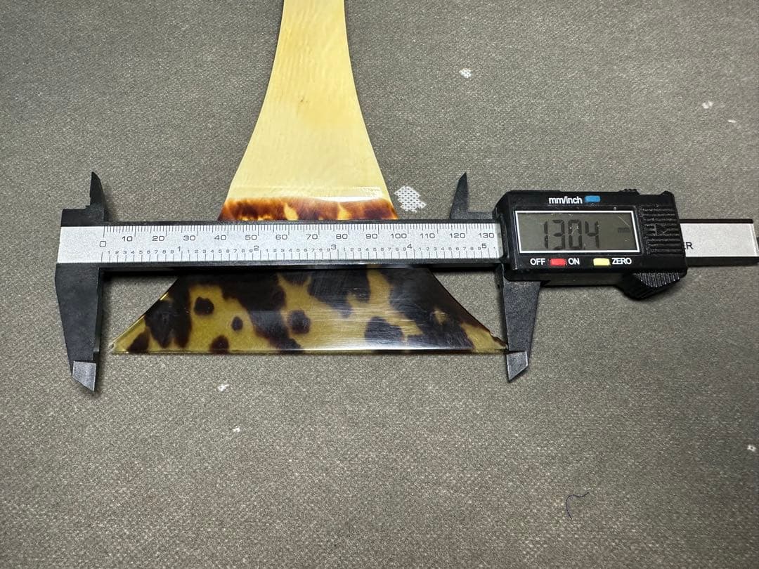 津軽三味線　鼈甲撥　撥　バチ　天然素材　和楽器　民謡　アンティーク　細密細工