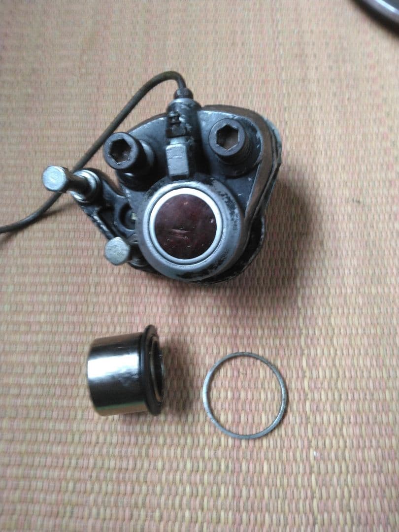 Z1Z2右側 純正ブレーキキャリパー、 ディスク