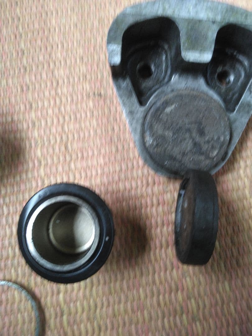 Z1Z2右側 純正ブレーキキャリパー、 ディスク