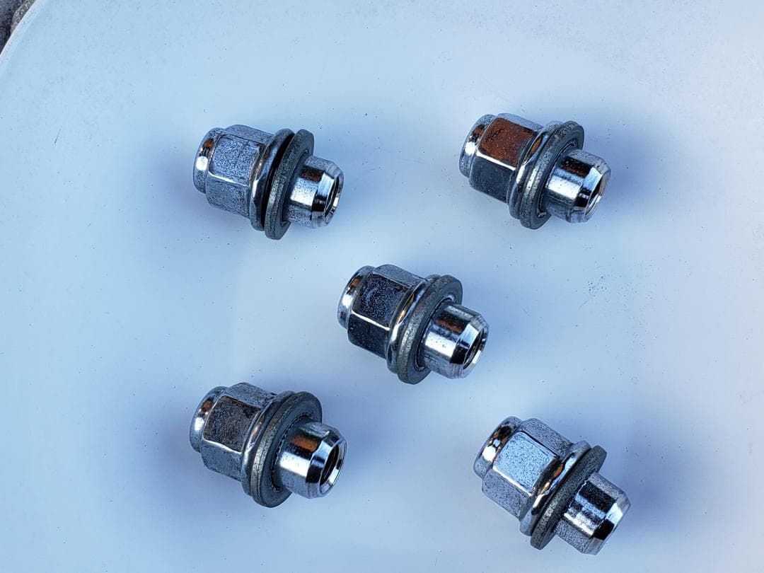 ☆sericaさん専用セリカ 5スポークホイールナット付TOYOTA純正・No２