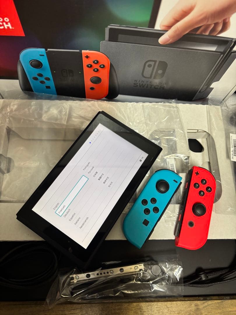 任天堂　Nintendo Switch 完品