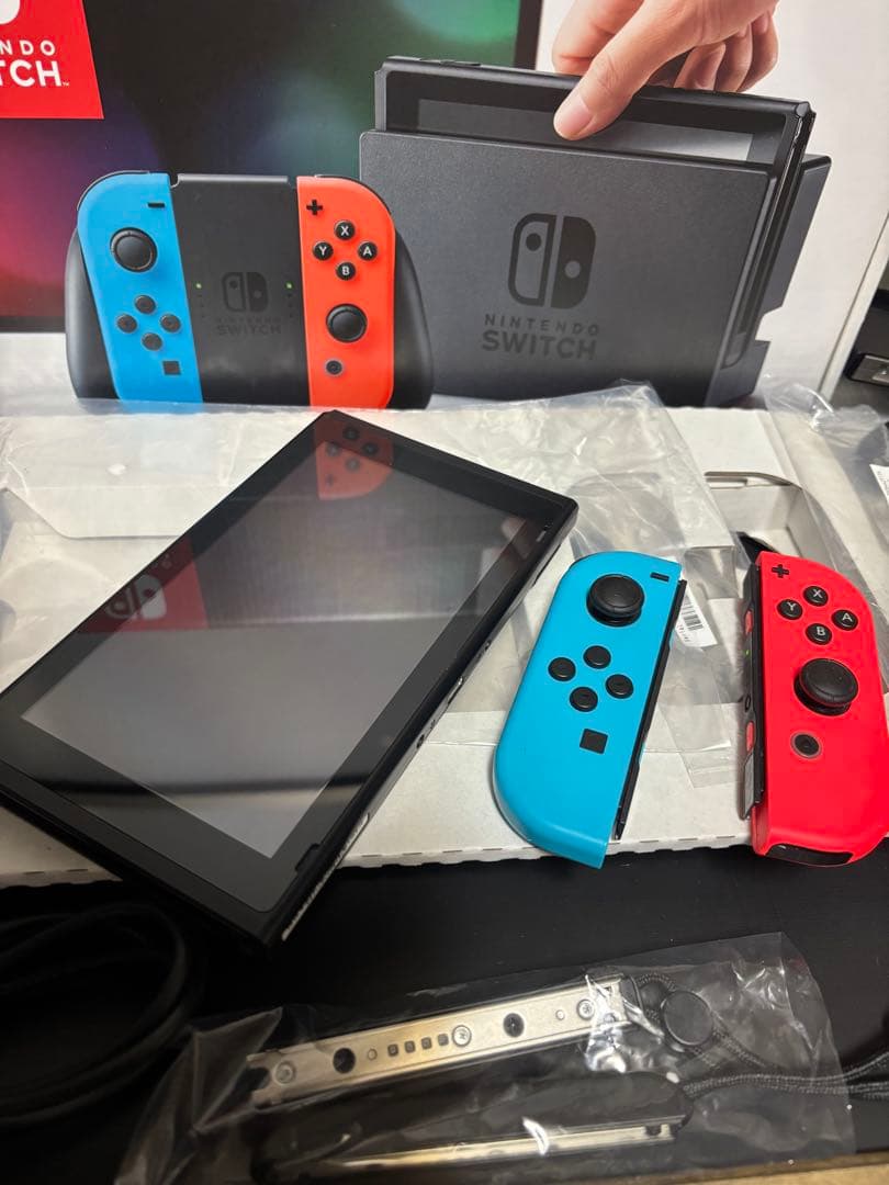 任天堂　Nintendo Switch 完品