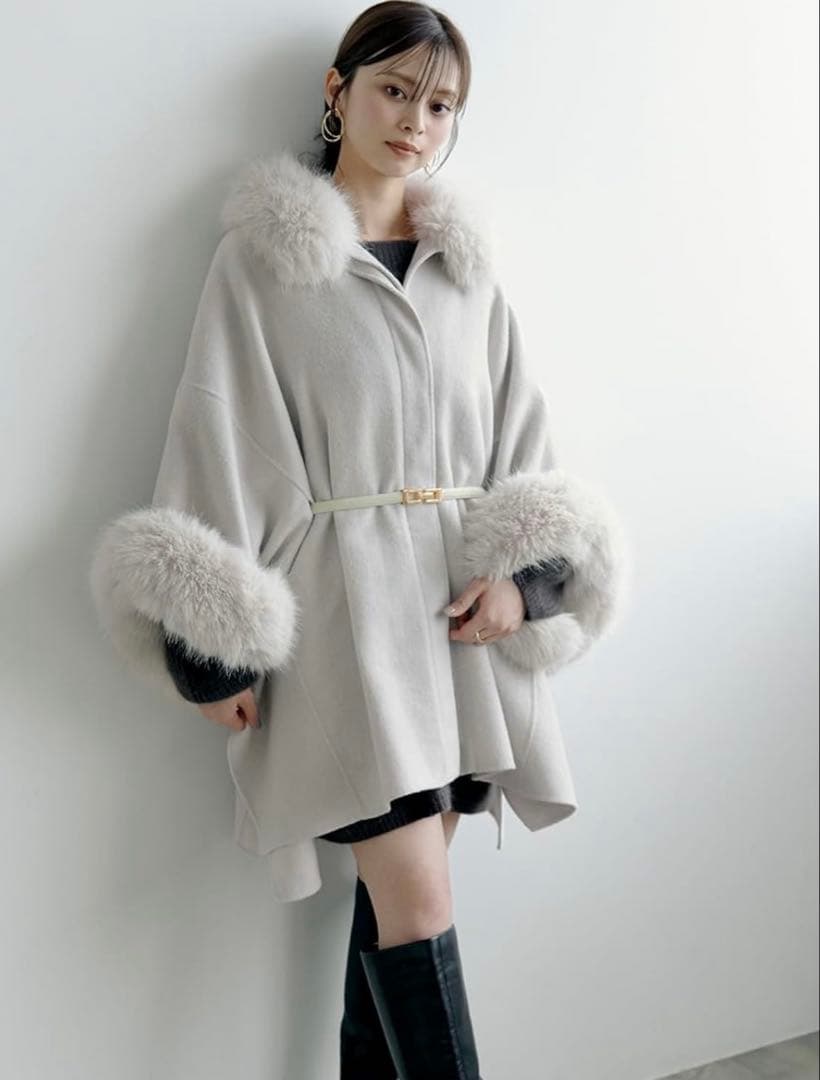 SNIDEL ファー付きミドルケープコート　アイボリー