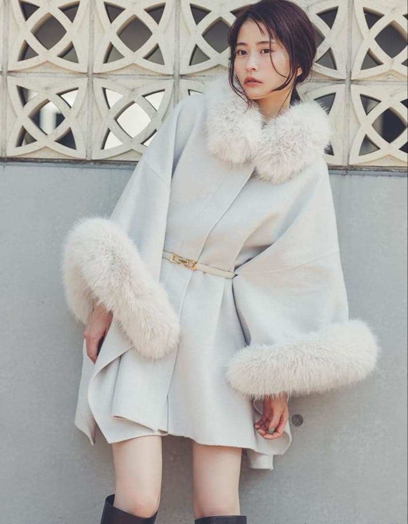 SNIDEL ファー付きミドルケープコート　アイボリー
