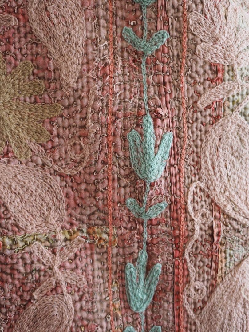 【希少】　スザニ刺繍カンタキルト　スザニ刺繍　ピンク　インド　一点もの