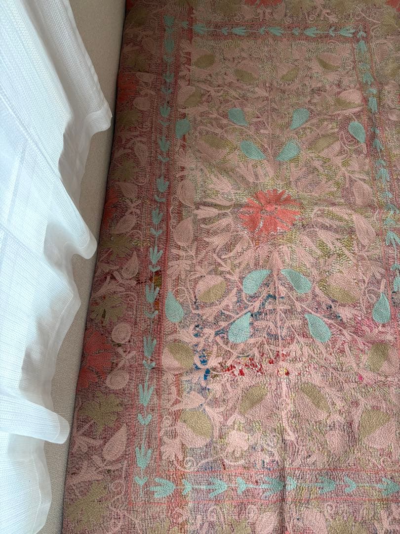 【希少】　スザニ刺繍カンタキルト　スザニ刺繍　ピンク　インド　一点もの