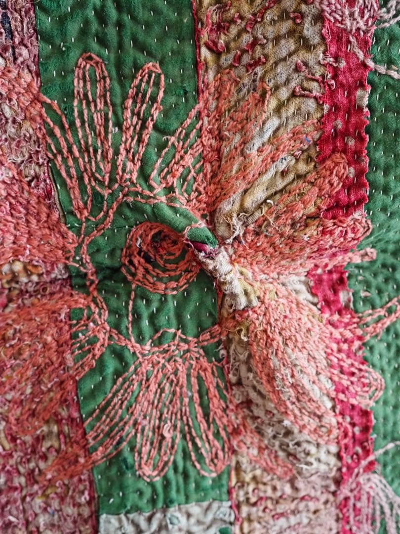 【希少】　スザニ刺繍カンタキルト　スザニ刺繍　ピンク　インド　一点もの