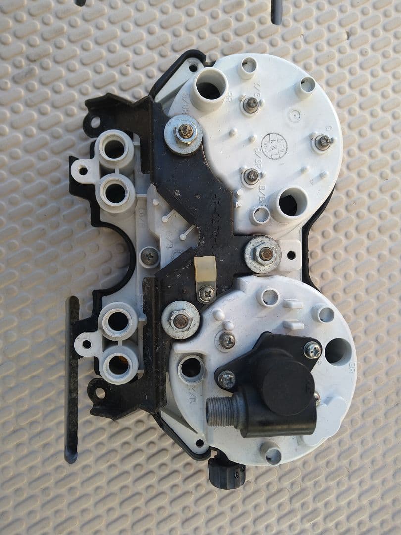 ホーネット２５０　MC31純正メーター