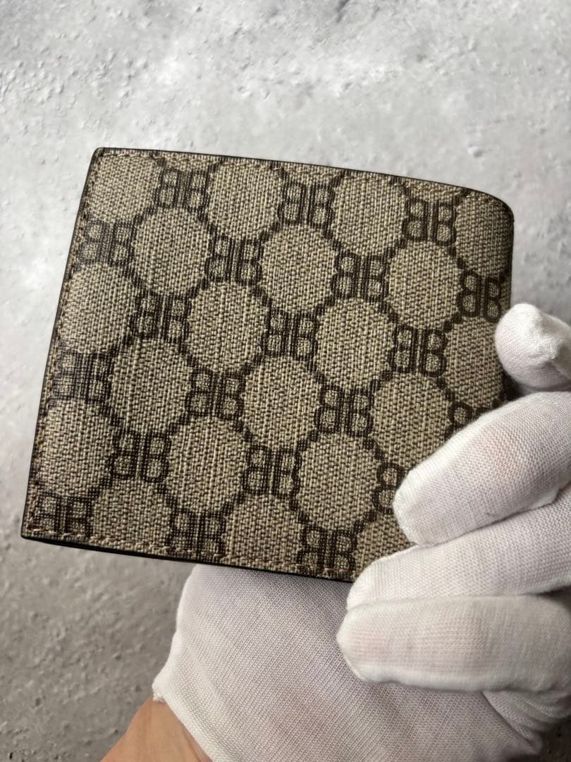 バレンシアガ　ザ・ハッカープロジェクト二つ折りウォレット財布