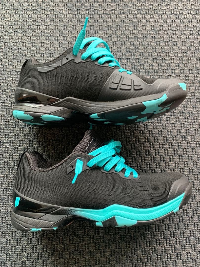 【着用2回】プリンス カーペット用　テニスシューズ　26.5