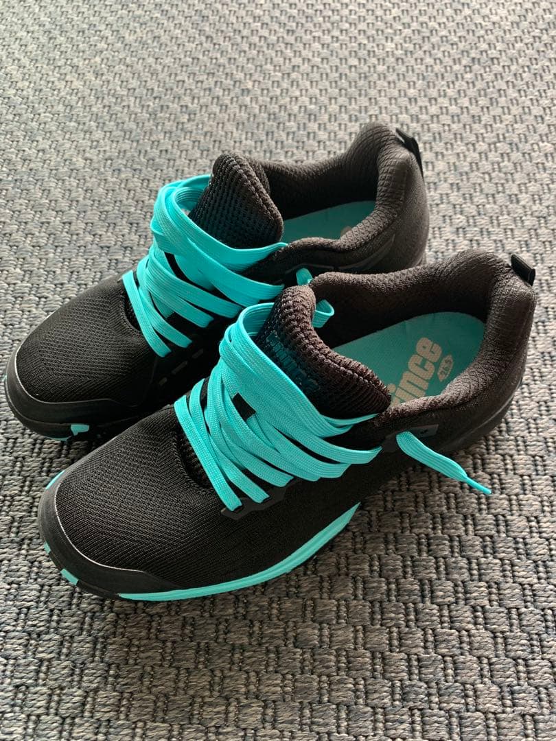 【着用2回】プリンス カーペット用　テニスシューズ　26.5