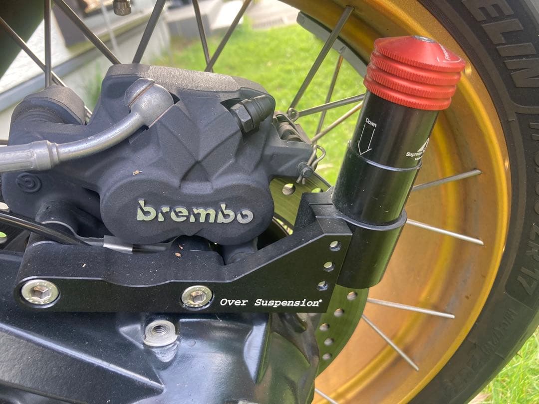 AELLA オーバーサスペンション　R1250GS用　中古品