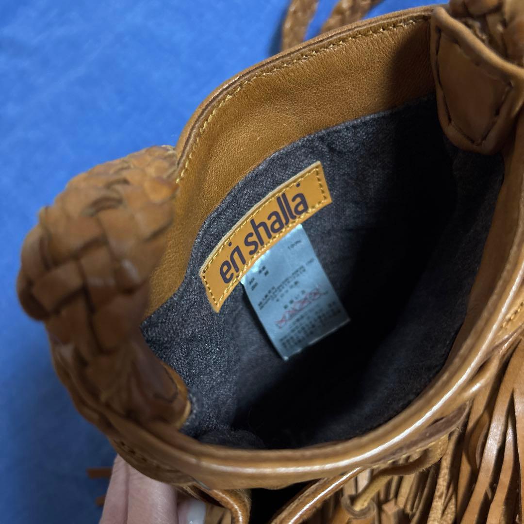 エンシャーラen.shalla 羊革レザーサコッシュ　ボヘミアン　ハンドメイド