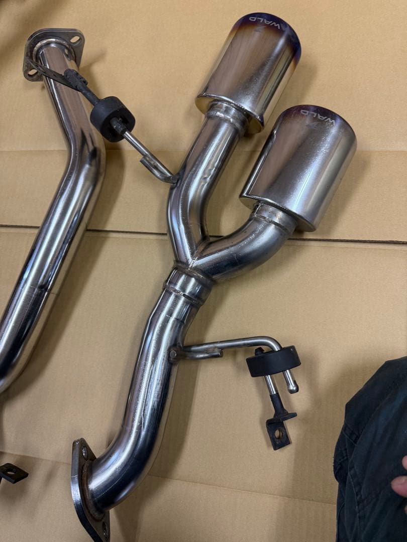 ランクル200中期／後期LX570用WALD競技用サイド出しマフラー