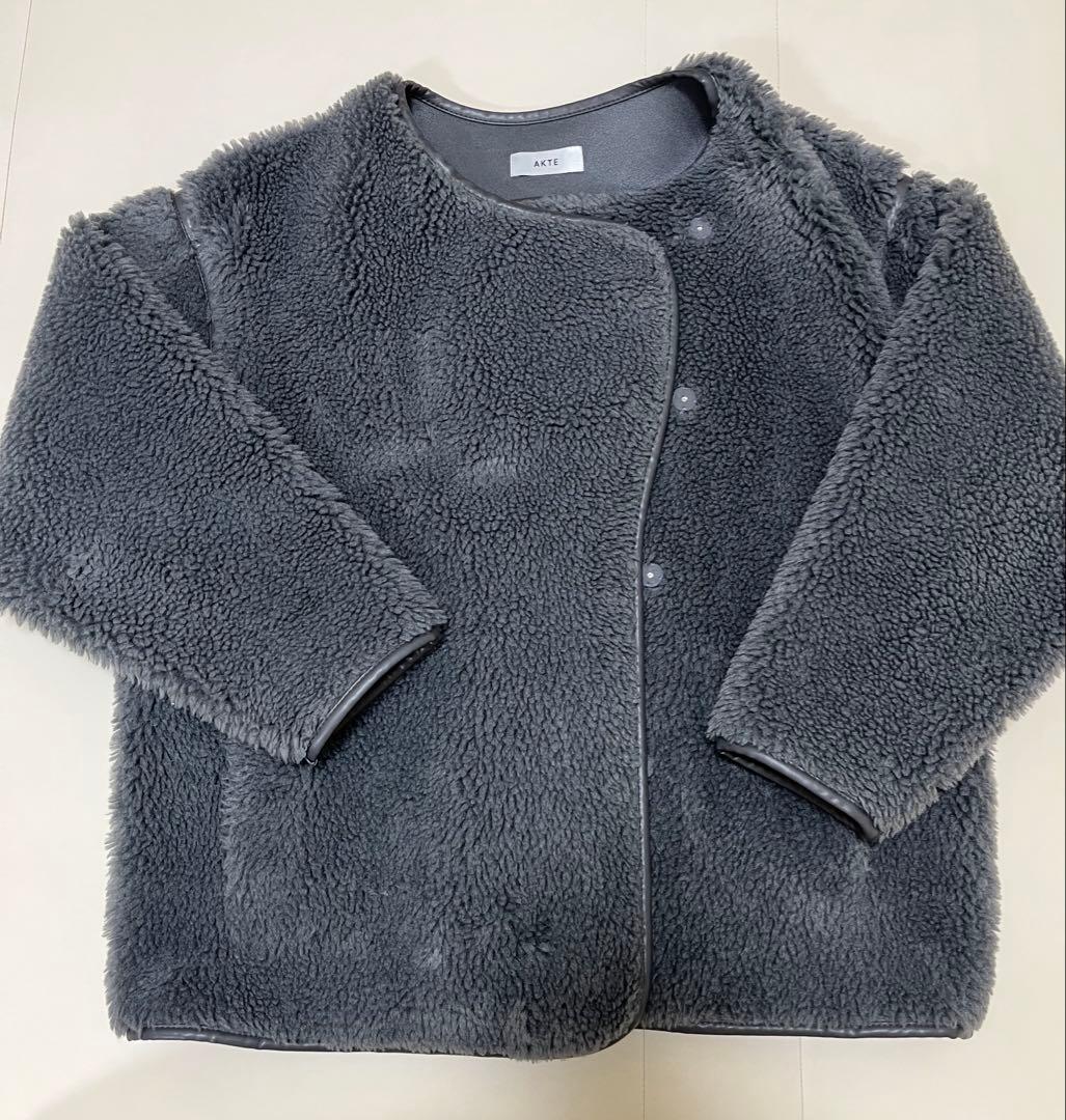 アクテ　ボアミドルブルゾン　チャコールグレー　フリーサイズ