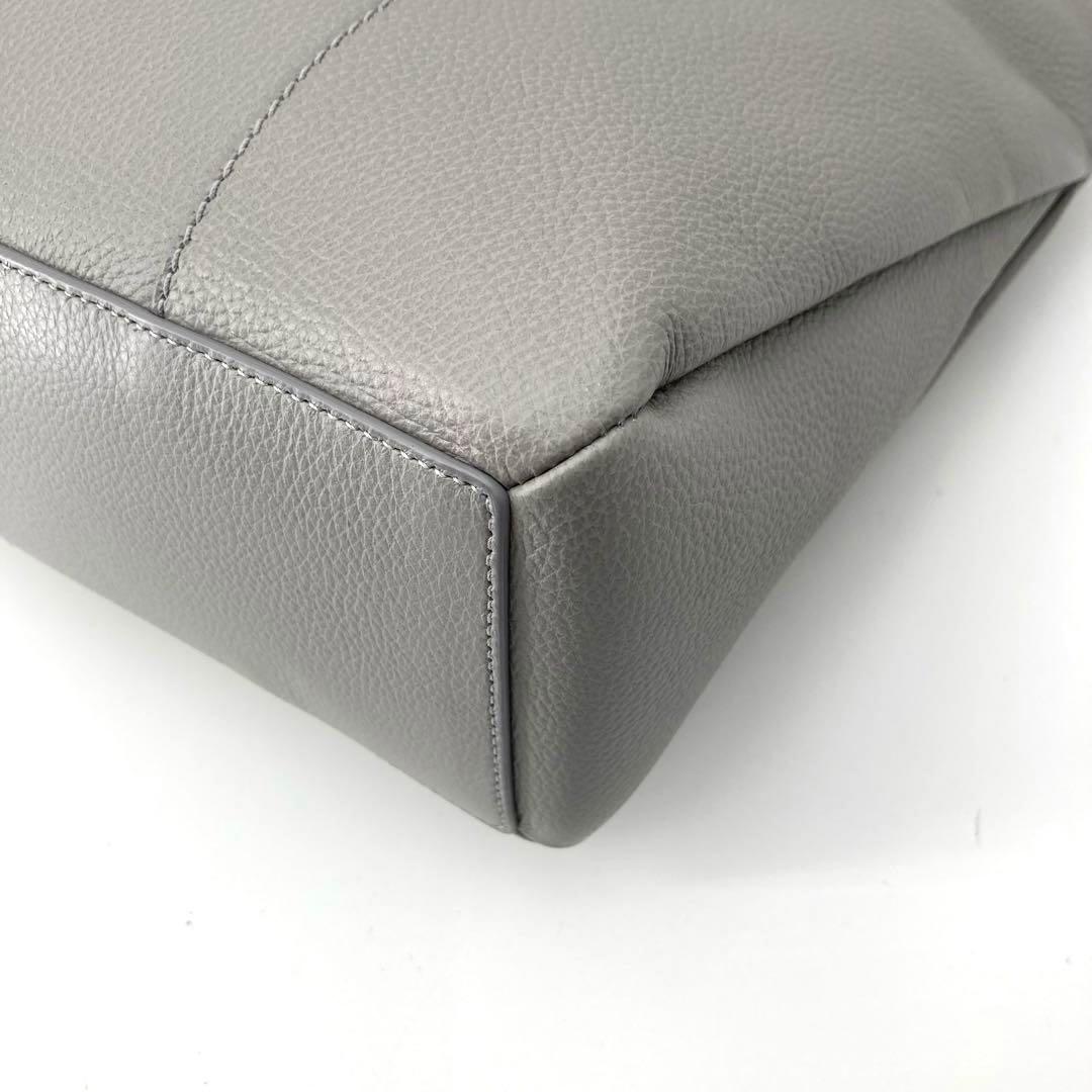 極美品✨FURLA フルラ トートバッグ レザー A4可 ライトグレー 肩掛け