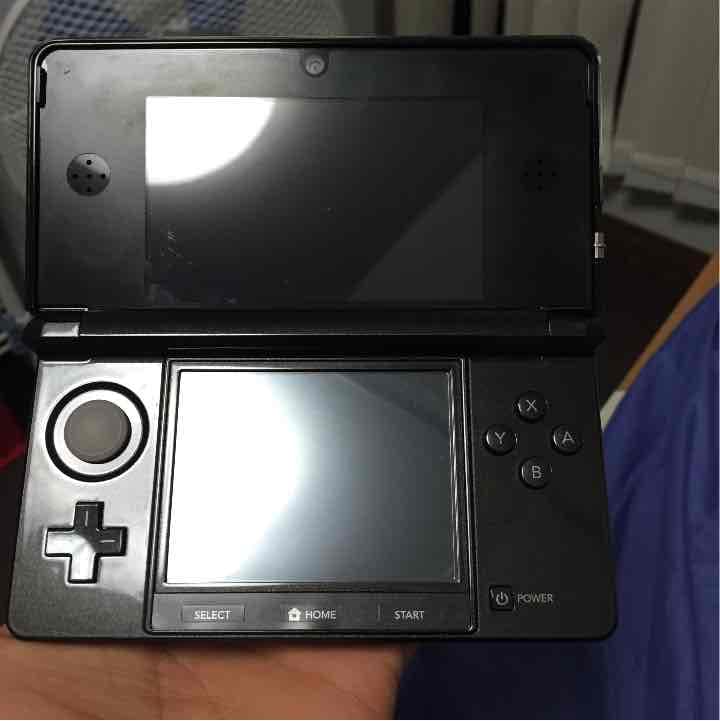 ニンテンドー3DS  ケース付き