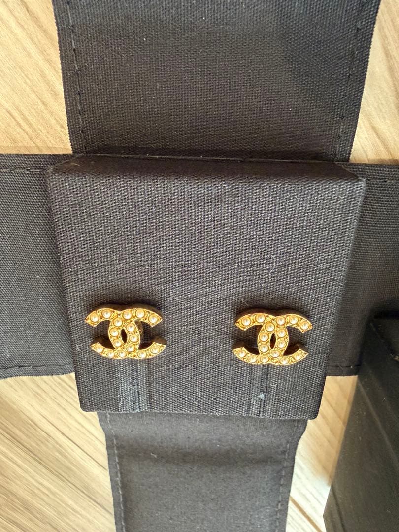 CHANEL ゴールド CCロゴピアス