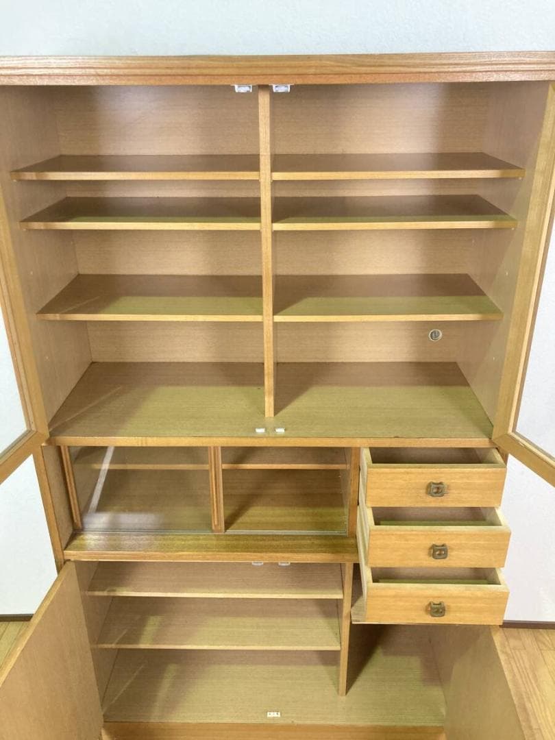 昭和レトロ ヴィンテージ ガラス扉 180 105 大容量 キャビネット 食器棚