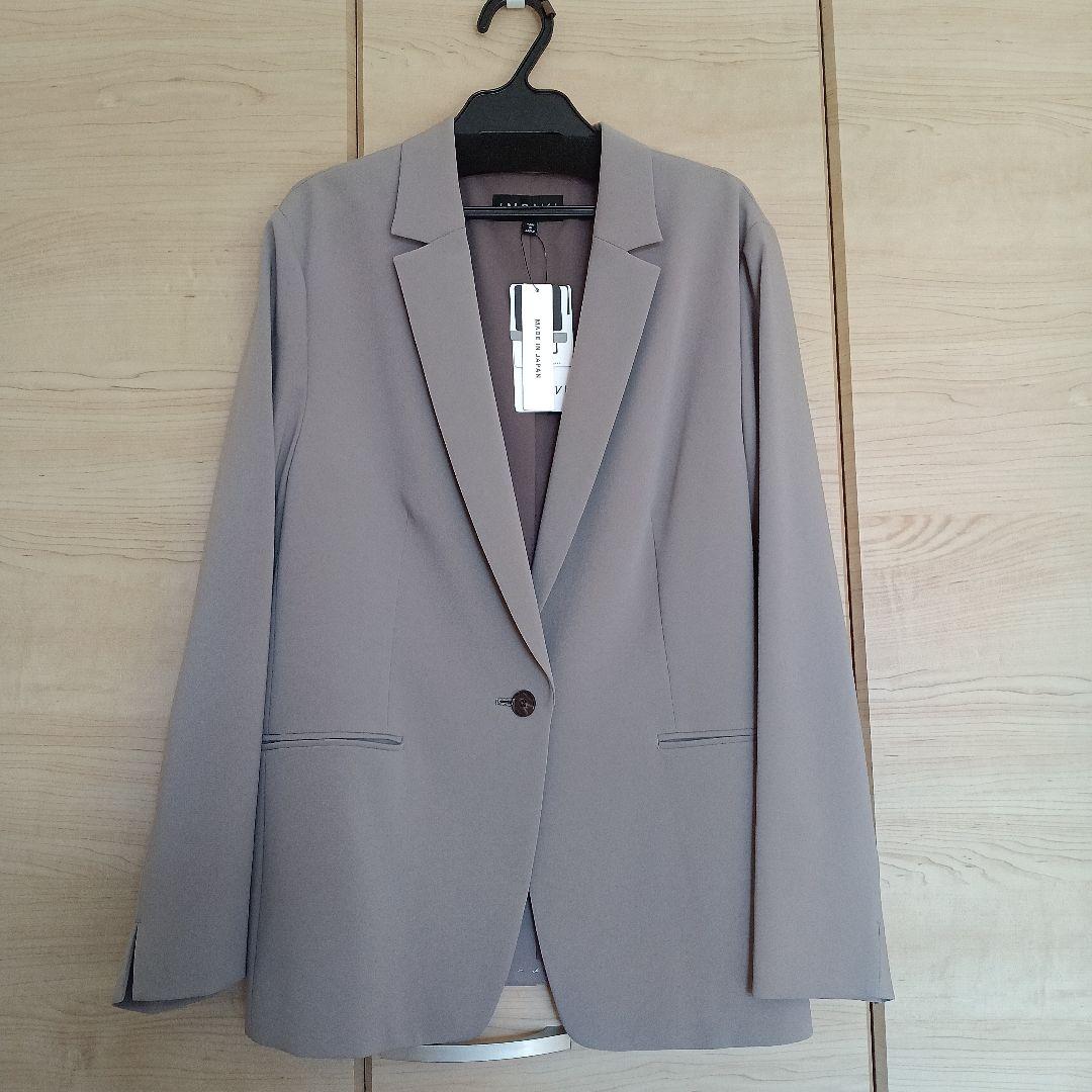 INDIVI　ストレッチテーラードジャケット、ストレッチタックテーパードパンツ